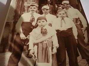 ORAN 3 EME CARNAVAL 1956 RUE D ARZEW